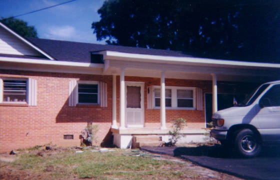 fullviewoffronthousewithaddedcarport.jpg